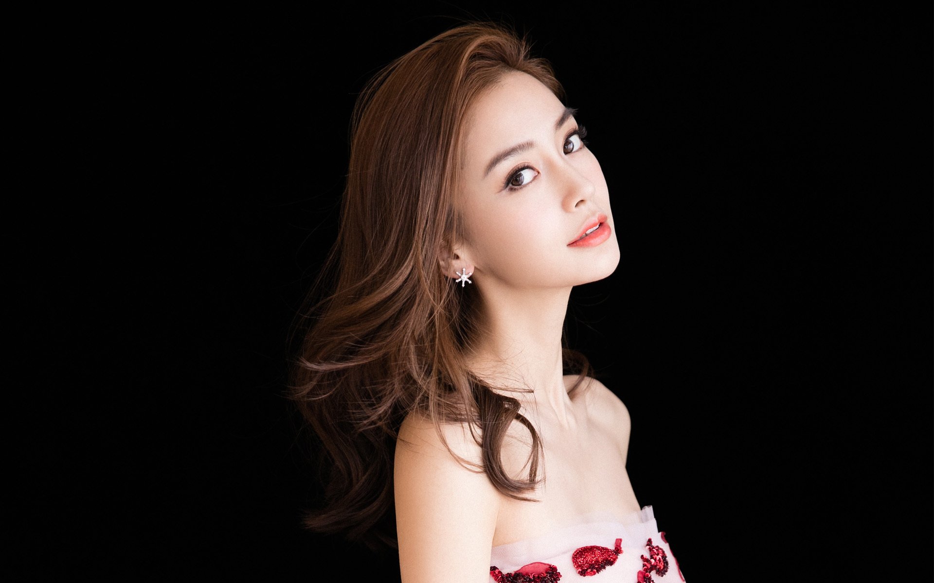 AIYOUXI.COM-上海绿地申花将面对北京国安，胜利在望还是难以为继？，上海绿地申花球员名单介绍