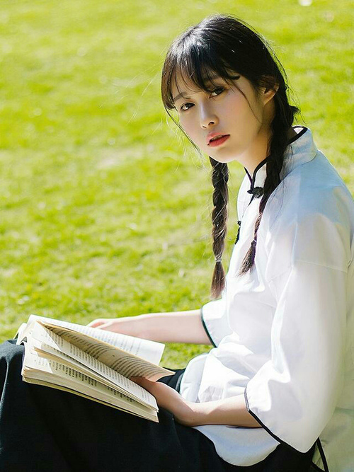 爱游戏综合娱乐-阿尔巴尼亚遭遇败绩，欧洲杯晋级路艰难，阿尔巴尼亚 世界杯