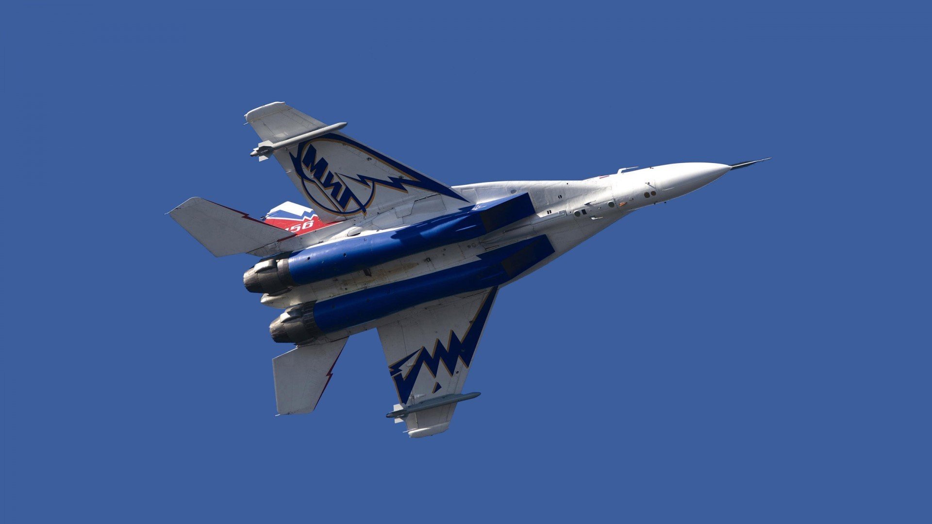 马拉松路线加入城市文化打卡元素,马拉松赛道指引