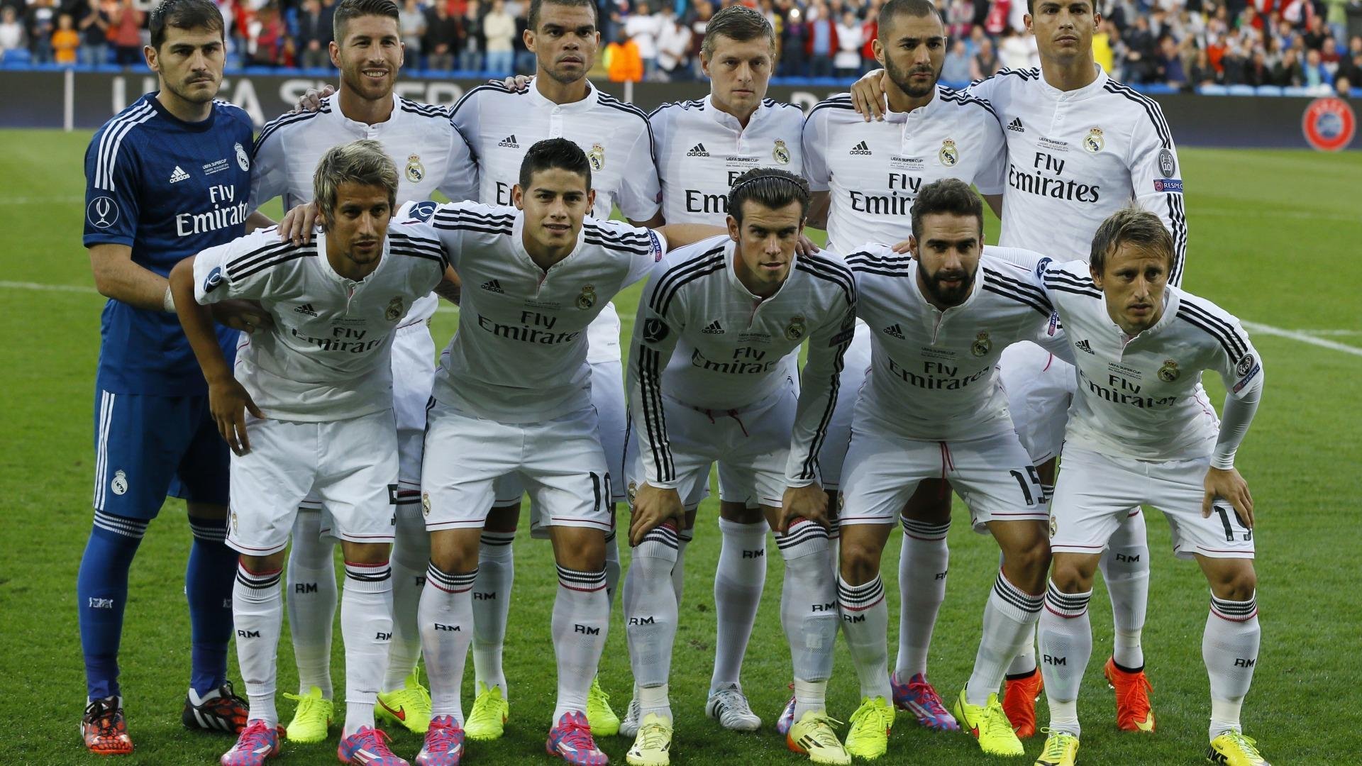 爱游戏在线-世界足球盛宴：世俱杯揭幕战精彩纷呈，2021年足球世俱杯